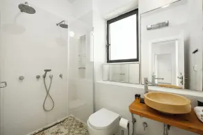 Luxury Apt Tower l Sea View Bat Yam l Mamad - Image 4