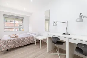 Rental unit in València · ★4.45 · 3 bedrooms · 4 beds · 1 bath - Image 5