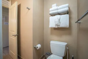 BeachFront 1BR Ocean Views Pool Hot Tub- Napili Shores H262 - Image 3