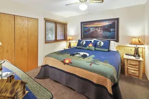 North Shore Nirvana: Lakefront, Deck, Fireplace - Image 5