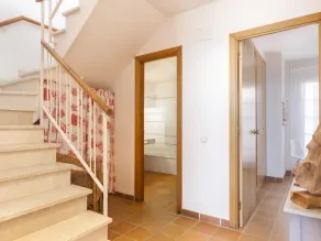 Lets Holidays Sailor House with Sea Views - Image 2