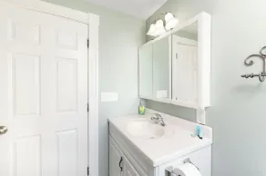 Dog-friendly, Oceanview Classic Maine Beach Cottage near Short Sands - Image 3