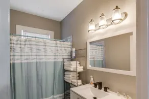 Royal Cottage! - Image 2
