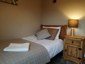 Maria`s Sherwood Forest House - Image 5