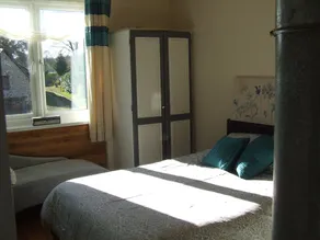 Tranquil, Farmhouse sleeps 6 comfortably, with private large swimming pool - Image 5