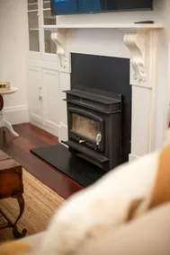 Sunroom, Stirling Hotel - 5 min walk, Fireplace - Image 2