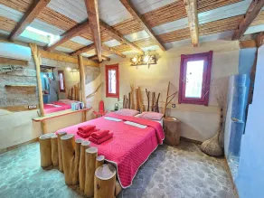 Villa Kokkino Skufitza,charming holiday home made of clay, pool, private garden - Image 2