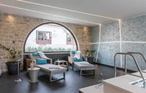 Luxury Mediterranean 4-BR Villa for 8 with Sauna and Heated Pool - Image 3