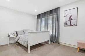 An absolute showstopper with heated  pool sleeping 14 guests - Image 5