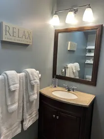 Newly Renovated Very Clean 2 Bedroom 2 Bath Condo Close to Skiing and Village - Image 4