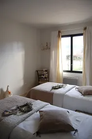 Husværksted på privat pool med 2 ha skovbevoksning og jacuzzi - Image 3