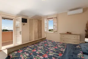 Villa for 8 people, pool, jacuzzi, panoramic sea view, large garden - Image 4