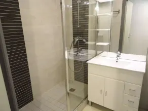 A la fois au calme et en centre ville pour cet appartement ! - Image 2
