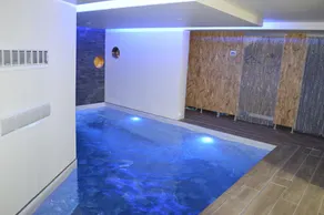 EXCEPTIONNEL : Centre de PORNIC maison avec PISCINE INTÉRIEURE et JARDIN. - Image 2