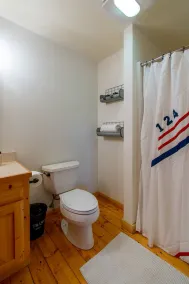 Cheerful Two Bedroom Cabin - 10 minutes to Camden! - Image 4