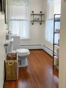 All New Private and Cozy in great location - Image 4