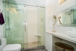 Front Row Seat in this Luxury Condo, Ocean, Yacht Harbor, Fireworks, Restaurants - Image 4