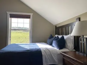 Entire home steps from the Missouri River! - Image 3