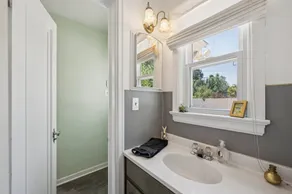 Charming Home Near Unc & Dt Greeley 5 Bedroom Home - Image 4
