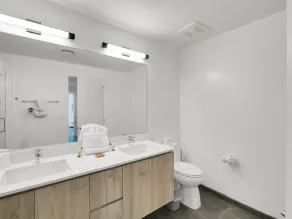 Global Luxury Suites at Downtown Phoenix - Image 2