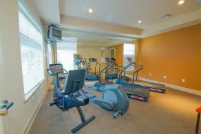Luxury Top Floor Condo,  3 Bedroom, Disney 10 Mins - Image 3