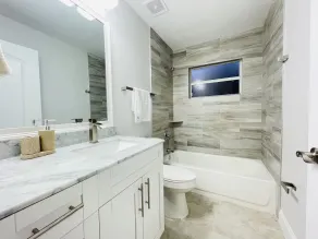 Entire House close to everything. - Image 3