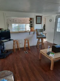 Cozy Cedar Creek Lake Cabin W/Dock. Prime Fishing location Firepit, Paddle boat. - Image 2