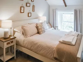 2 bedroom accommodation in East Woodburn - Image 5