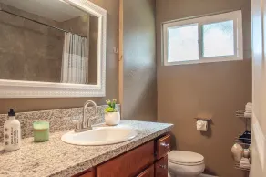 Longer Stays for Travelers- Apt Blocks from Hospital, Downtown - Image 4