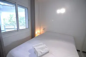 Cozy Apartment with Terrace and Canal Views, Near the Beach in Roses, Costa Brava. - Image 3