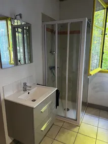 CHALET au bord de l'étang de Moutiers calme verdure 4 personnes - Image 2