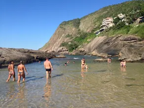 Maison moderne, 4 suites, sur la plage d'Itacoatiara, à 40 minutes de Rio de Jane - Image 3