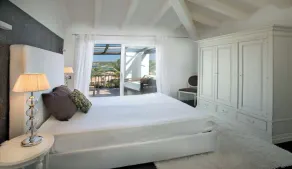 Bellissimo Appartamento Fronte Mare Liscia di Vacca Porto Cervo - Image 4