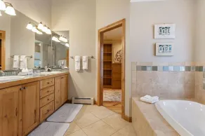405 Greenwaye Circle home - Image 5