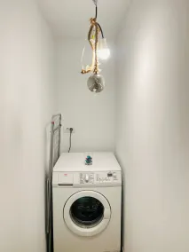  One Lux Stay near Fashion District - Image 3
