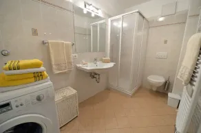 I hjertet af Dolomiterne, 100 m fra de første skiløjper, swimmingpool - Image 4