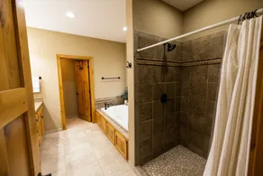 Beautiful Lake House with Private Beach, Large Yard - Great for Families - Image 3