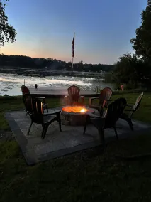 Lakewood Haven is a charming 4-bedroom cottage nestled in by the waterfront. - Image 4