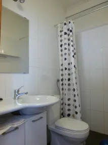 Staccata soleggiata casa vacanza con lago e sulle montagne, piscina, stufa a pellet - Image 2