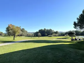 Apartment 4/5 persons Domaine et Golf international de Pont Royal - Image 3
