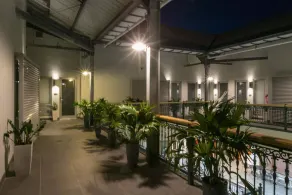 Suite 9, Largest Suite - Image 4