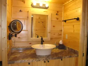 The Treehouse TN Honeymoon Cabin HOT TUB - in BSF! - Image 3
