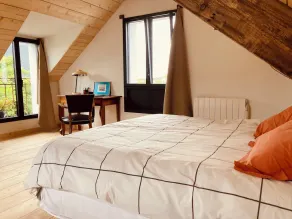 Unusual studio-loft with garden, terrace, close to beaches and coastal paths - Image 4