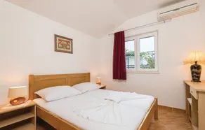 Beautiful Home in Trpanj With Wifi and 1 Bedrooms - Image 2