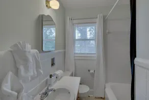 Duke East Campus 2BR Buchanan - Image 3