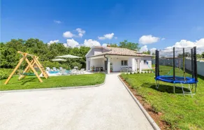 Three-Bedroom Holiday Home In Cetinici - Image 2