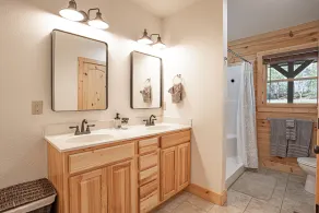 NEW BEAUTIFUL PRIVATE CABIN -- 17 miles from Lake Lure & 19 miles from TIEC - Image 3