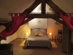 Holiday Home in Isenay near Lake and Forest - Image 3