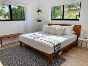 Chic Guesthouse-15mins to South Beach - Image 5