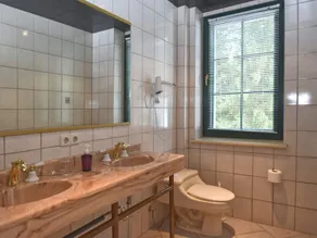 Apartment in Saxony With Balcony - Image 4